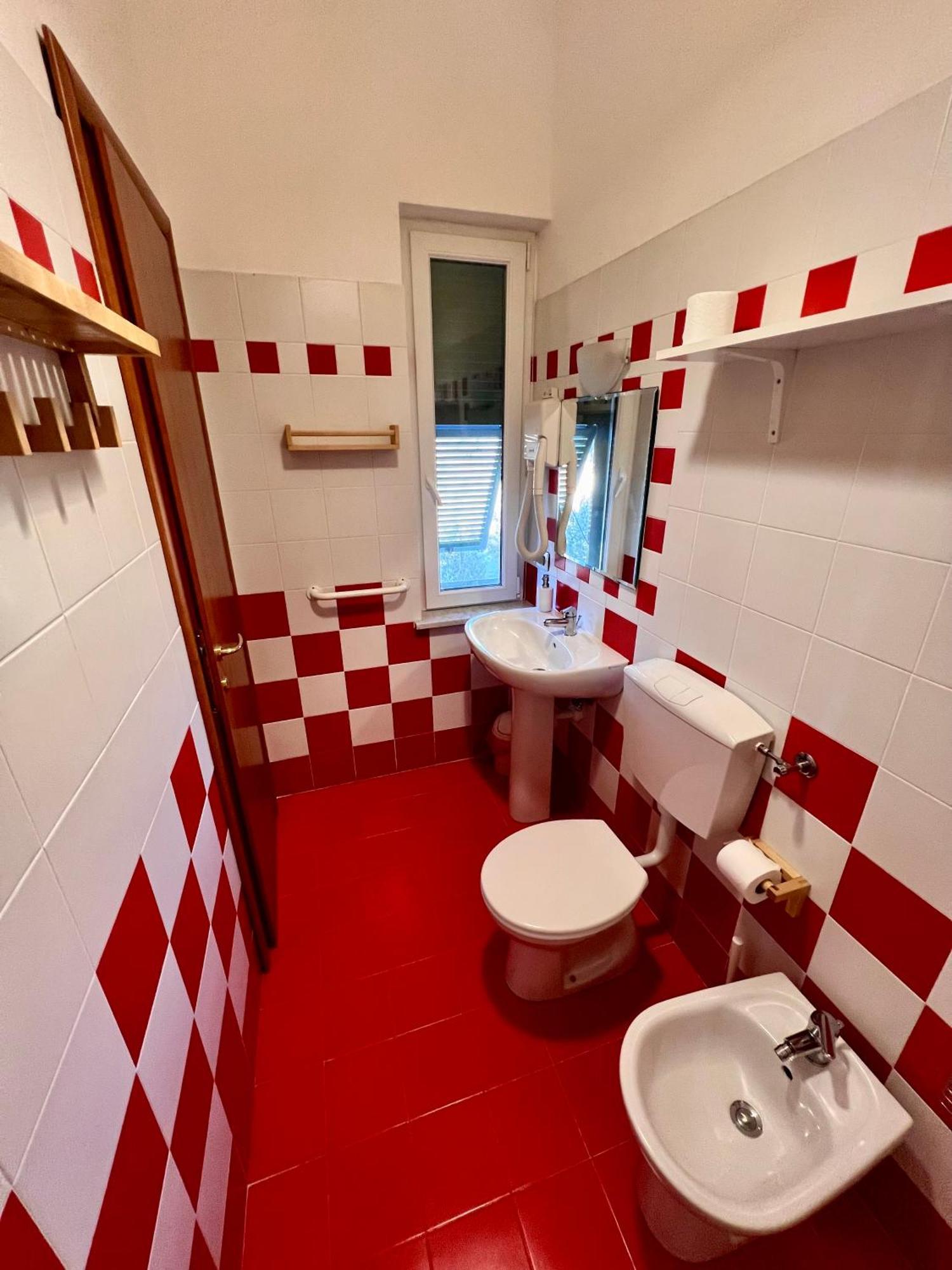 La Casa Rosa Hotell Borghetto di Vara Eksteriør bilde
