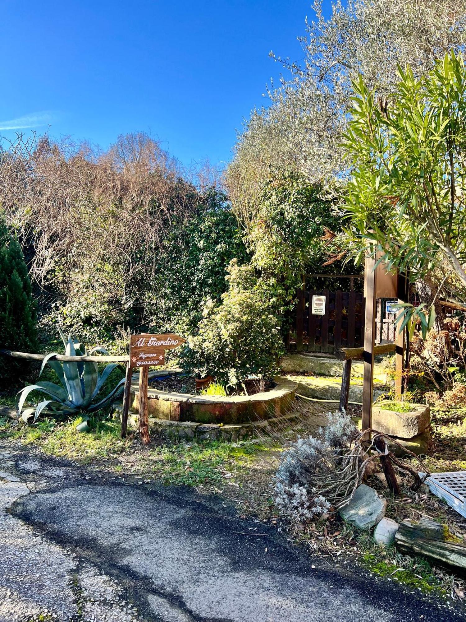 La Casa Rosa Hotell Borghetto di Vara Eksteriør bilde