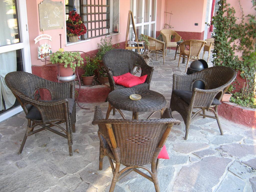 La Casa Rosa Hotell Borghetto di Vara Eksteriør bilde
