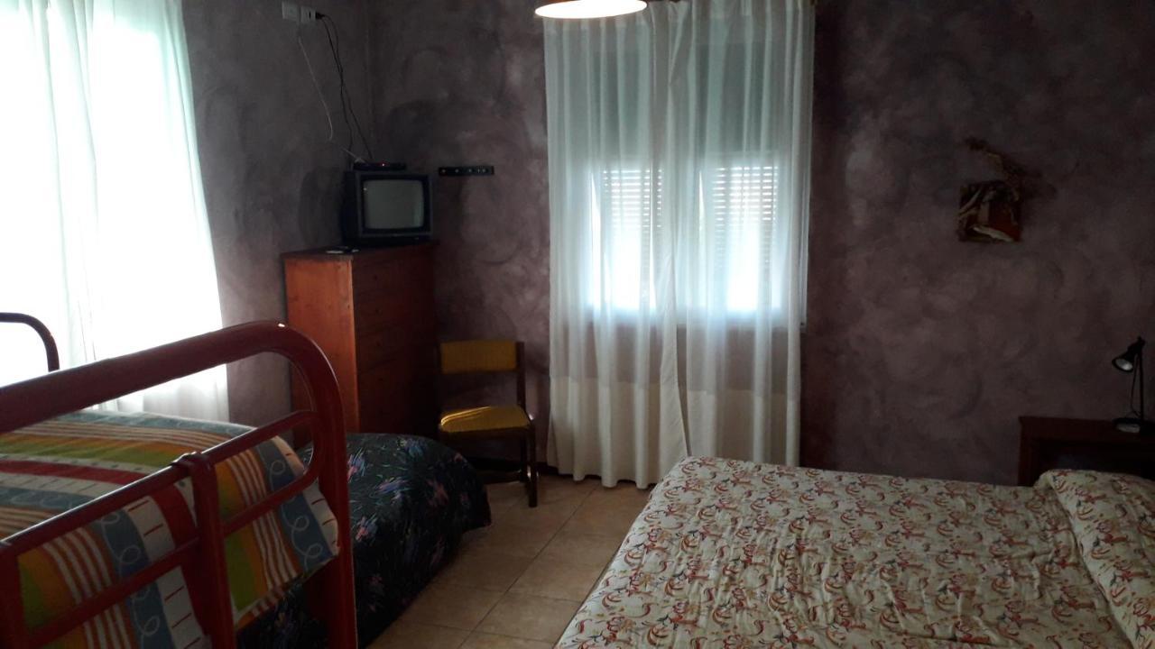 La Casa Rosa Hotell Borghetto di Vara Eksteriør bilde